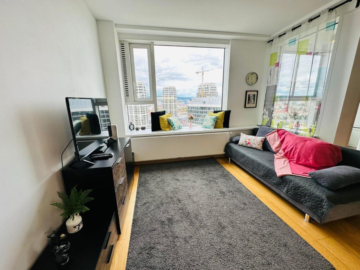 Apartments In Panorama City On 25Th Floor - Amazing View Close To Old Town Bratislava Bagian luar foto