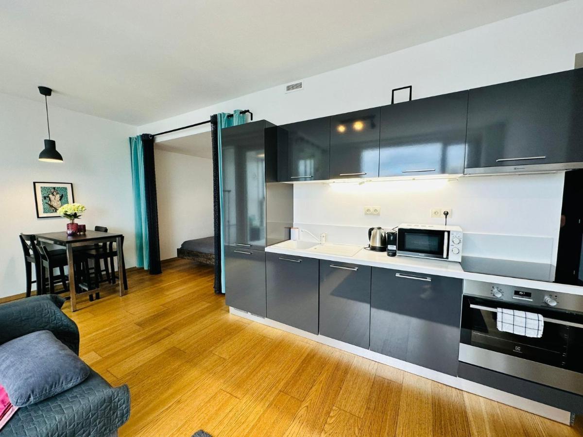 Apartments In Panorama City On 25Th Floor - Amazing View Close To Old Town Bratislava Bagian luar foto