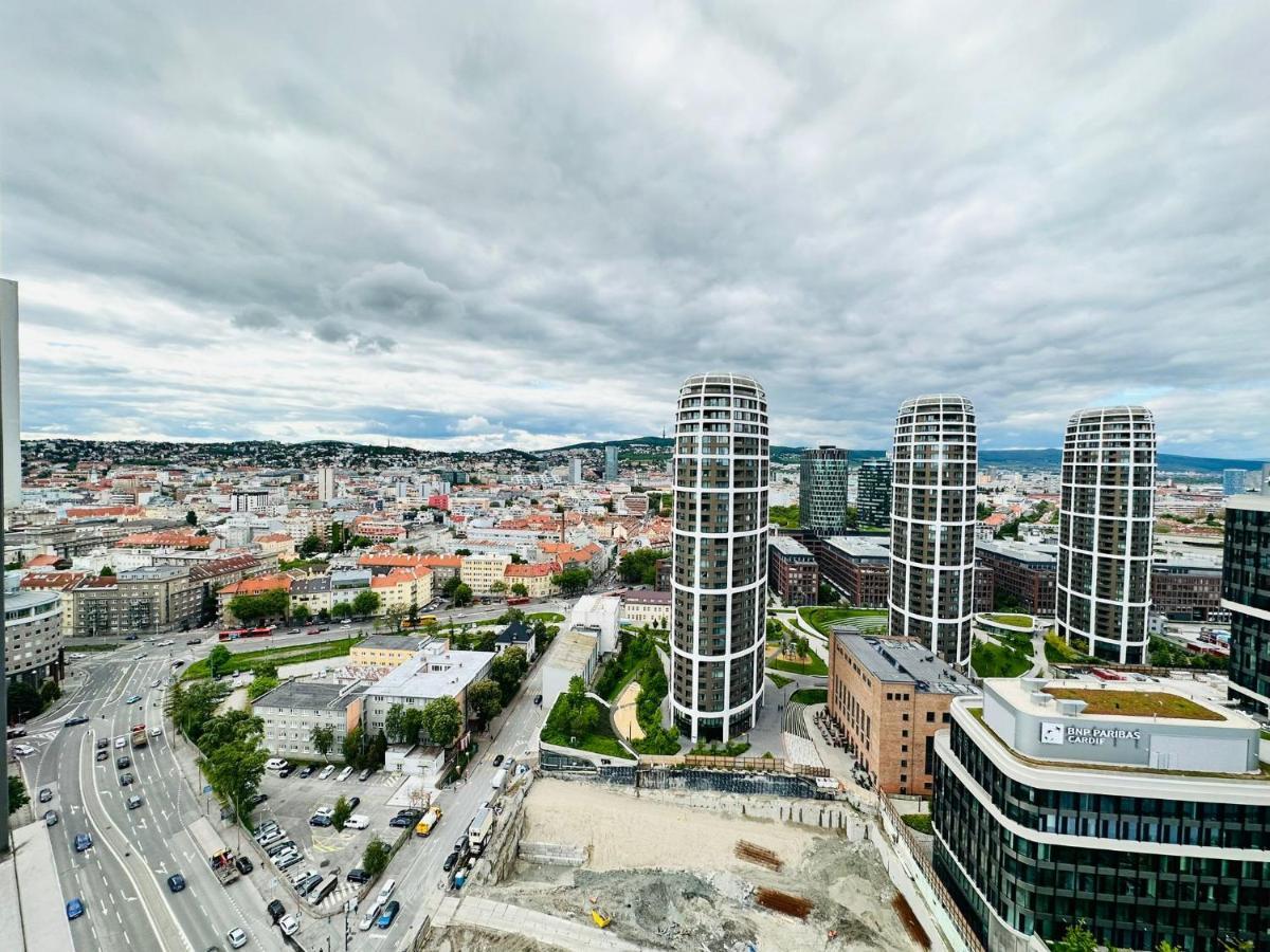 Apartments In Panorama City On 25Th Floor - Amazing View Close To Old Town Bratislava Bagian luar foto