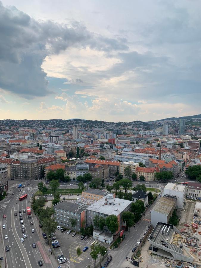 Apartments In Panorama City On 25Th Floor - Amazing View Close To Old Town Bratislava Bagian luar foto